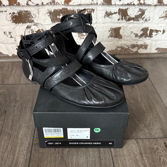 Ann Demeulemeester Crushed Nero Black Leather Ankle Wrap Flats - Picture 1 of 10